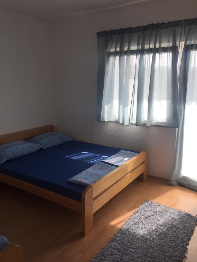 Apartment And Rooms Barbaric Неум Екстериор снимка
