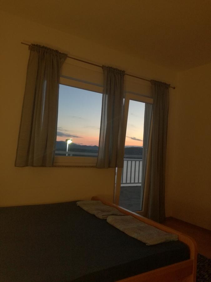 Apartment And Rooms Barbaric Неум Екстериор снимка