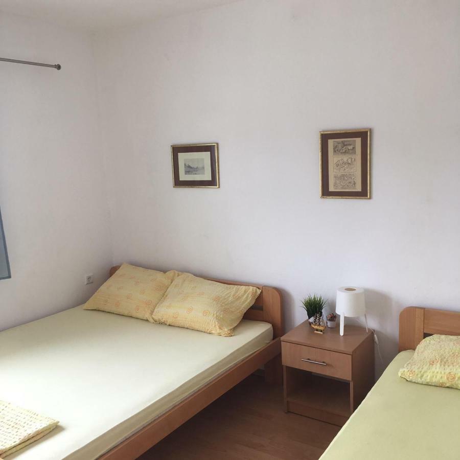 Apartment And Rooms Barbaric Неум Екстериор снимка