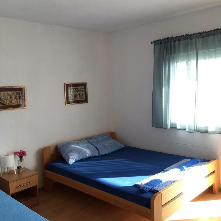 Apartment And Rooms Barbaric Неум Екстериор снимка