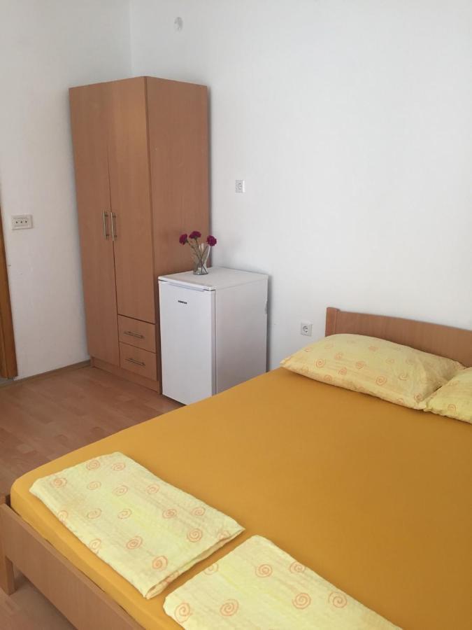 Apartment And Rooms Barbaric Неум Екстериор снимка